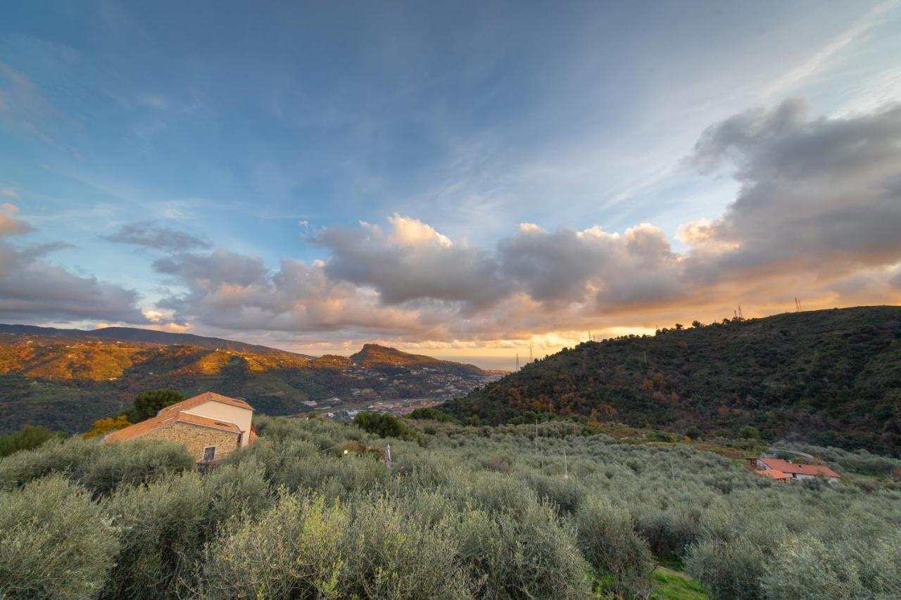 Agriturismo C'Era Una Volta Camporosso  Exterior foto